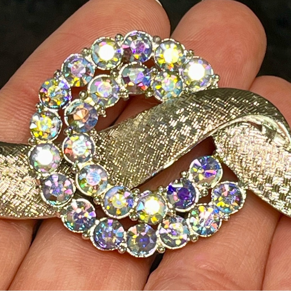 Vintage Signed Coro Aura Borealis Rinestone Ribbon Brooch Silver Tone Near Mint